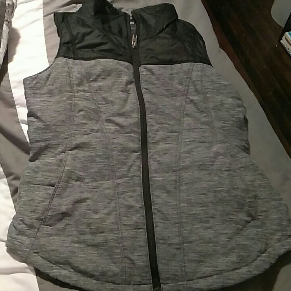 North face women vest